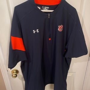 Like New ( Barely worn 3XL) Auburn windbreaker team gear. Great for fall season